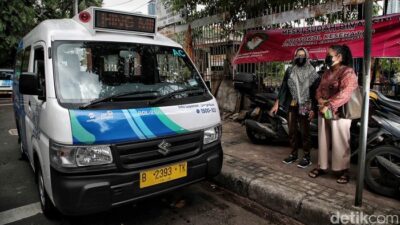 100 Angkot Tua Siap Terpinggirkan, JakLingko Listrik dengan AC & CCTV Hadir!