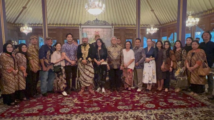 **Rapat Keraton Solo: KGPH Mangkubumi Menjadi Pakubuwono XIV, Inilah Kisahnya**