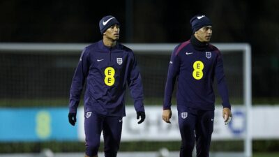 “Inilah Waktu Inggris Menyiksa Diri Sendiri di Posisi Gelandang Serang, Siapa yang Harus Dipilih?”