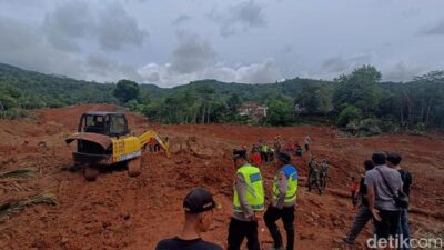 Ortu Terhanyut Banjir, Relawan Segera Bantu