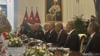 Raja Yordania Kecam Serangan di Sekolah Saat Bertemu Prabowo