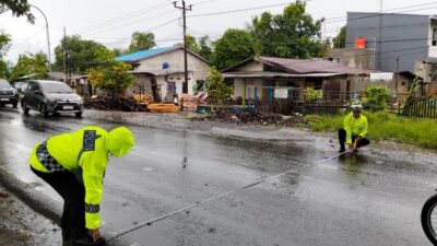 Pikap Tabrak Pemotor Sekeluarga di Gowa: Tragedi Ayah-Anak Tewas, Ibu Kritis