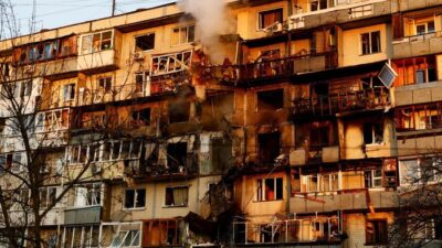 “Rusia Terus Serang Ukraina, Dunia Berduka: Apa Solusinya?”