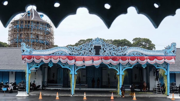 Jokowi-Sultan HB X Dijadwalkan Hadiri Jumenengan Paku Buwono XIV Hari Ini - Update 1