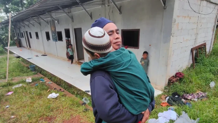 Viral! Polsek Parung Bogor Rawat Anak Hilang Hingga Reuni dengan Keluarga