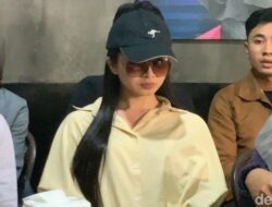 MUA Dea Lipa Mengejutkan Dunia dengan Pengakuan Gender Baru, Keluarga Minta Maaf