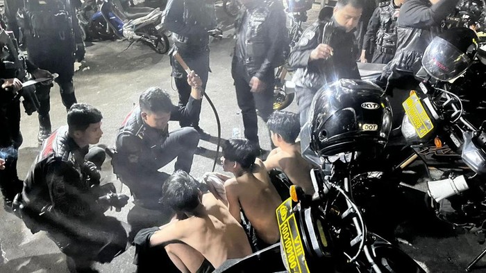 3 Pemuda Hendak Tawuran di Bogor Ditangkap, Celurit hingga Golok Disita - Update 1