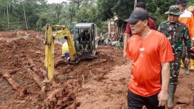 “Ahmad Luthfi Siapkan Sejumlah Langkah Atasi Dampak Tanah Longsor Cilacap: Solusi Darurat bagi Masyarakat Terdampak”