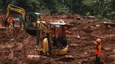 Update Tragis: 1 Jasad Ditemukan, 11 Orang Masih Hilang di Longsor Cilacap