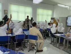 “Prabowo Resmi Luncurkan Smartboard, Transformasi Pendidikan Berbasis Teknologi!”