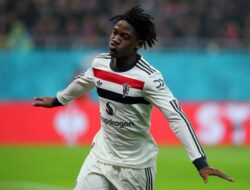 Kobbie Mainoo, Bintang Muda yang Mungkin Pecah Rekor Napoli Musim Ini!