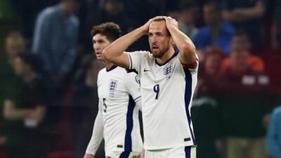 “Inggris Terpuruk, Dukungan Fans Pincang: Kelolosan Mereka Banyak Dicibir, Kane Sebal”