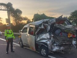 **Kecelakaan Maut di Tol Cipali Km 72: Kesaksian Penumpang yang Mengejutkan**