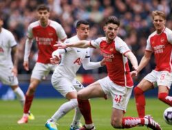 **”Spurs Berkunjung, Awas Arsenal Tersandung: Derby London Utara Siap Berlangsung”**