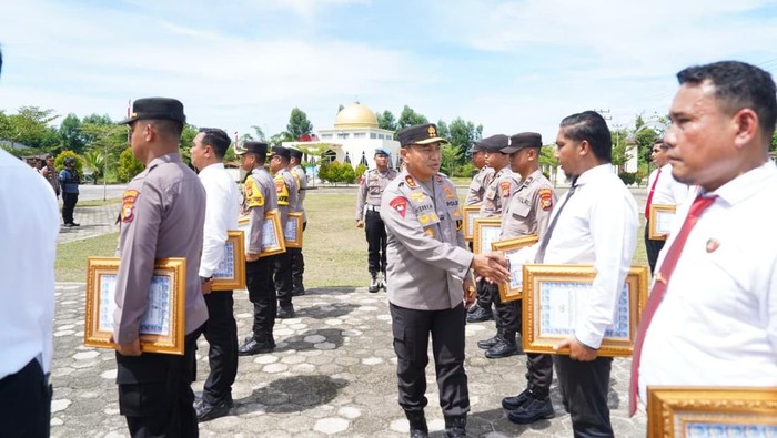 Kapolda Riau Pujian atas Ungkapan 30 Kg Sabu, Personel Polres Meranti Berprestasi!