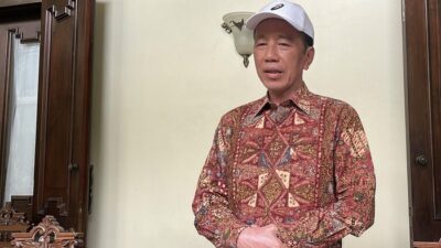 1. “Jokowi Ke Singapura, Bantu Pengerak Ekonomi Global di Bloomberg Forum”