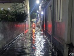 Banjir Masih Genangi Kebon Pala Jaktim Malam Ini, Warga Terdampak Sulit Beraktivitas