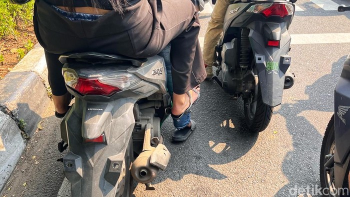 Motor Tanpa Plat Nomor, Diburu Polisi: Segini Denda yang Menyakitkan!