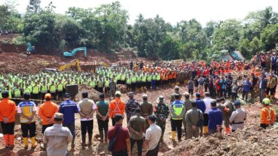 Mendagri Sampaikan Apresiasi Prabowo untuk Penanganan Longsor Cilacap – Update 1