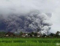 Gunung Semeru Ditetapkan Status Awas, Jalur Pendakian Ditangguhkan Setelah Erupsi