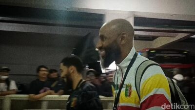Assalamualaikum, Frederic ‘Oumar’ Kanoute! Kisah Pemain Sepak Bola yang Menjelma Jadi Wajah Islam di Prancis!