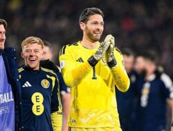 **Batal Pensiun, Craig Gordon Cetak Sejarah Bawa Skotlandia ke Piala Dunia 2026**