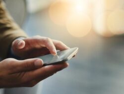 “Youtuber Ikut Eksperimen ‘Puasa’ Sosmed 30 Hari, Begini Perubahan Mengejutkan di Otaknya!”