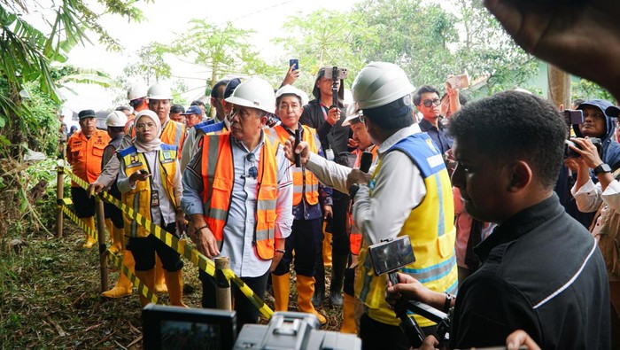 Waka DPR Tinjau Karangligar Karawang, Tuntaskan Masalah Banjir yang Merenggut Harapan