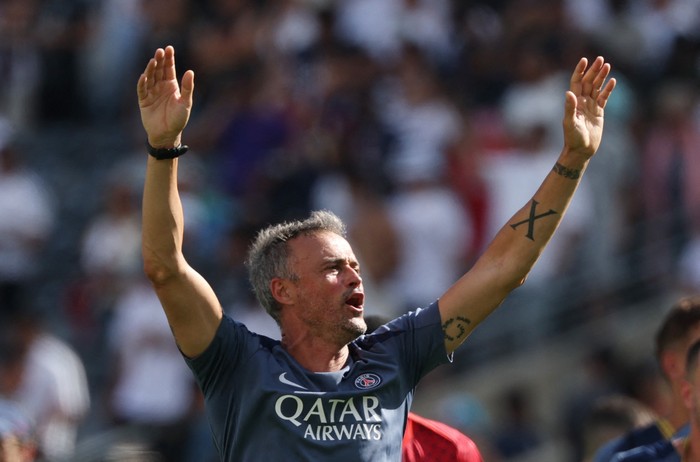 PSG Gelisah, Enrique Siap Kembali Ke Barcelona?