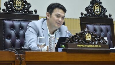 **Komisi III DPR Apresiasi KPK, Pamer Uang Rp 300 Miliar sebagai Akuntabilitas**