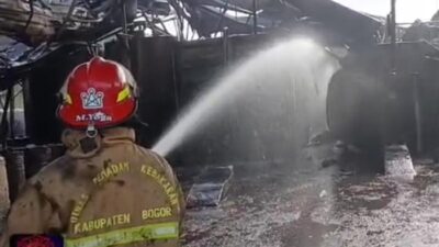 13 Jam Perjuangan, Kebakaran Gudang Oli Bekas di Bogor Akhirnya Padam