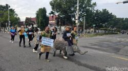 “Gajah” hingga “Shaun The Sheep”: Brimob Run 2025 Polda Riau Berhasil Menarik Perhatian!