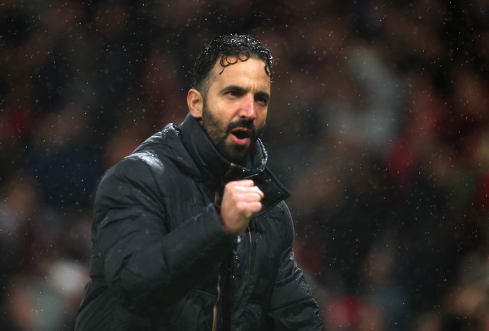 Amorim Ungkap Rasanya Setahun Latih MU: Kisah Bela Diri dalam Dunia Sepak Bola