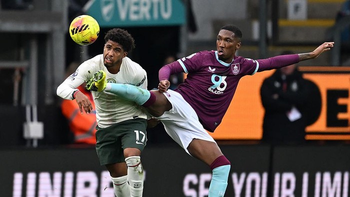 **Burnley Vs Chelsea: The Blues Unggul di Babak Pertama dengan Gol Neto**