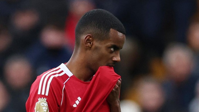 **Isak Oh Isak! Alexander Isak dan Liverpool Gagal Bersinar di Anfield**