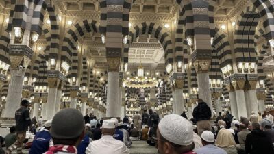 “Menjelajahi Ketentraman Spiritual di Masjid Nabawi Saat Subuh”