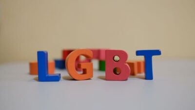 Ayah Mekar Amarah, Pergoki Pasangan Gay di Kendari