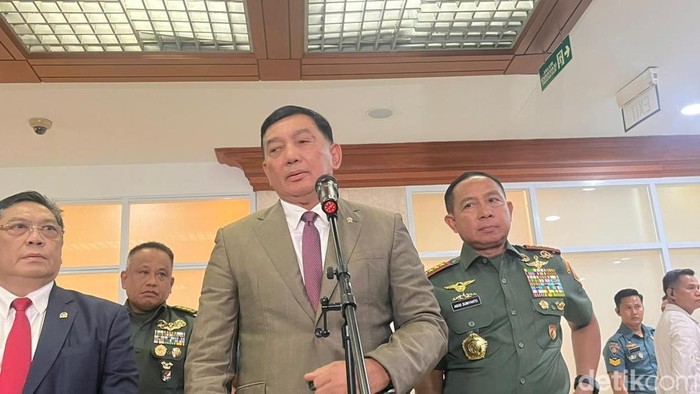 **Menhan Sjafrie: Perkuatan Pengamanan di Jakarta, Aceh, dan Papua sebagai Prioritas Negara**