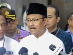 Gus Ipul Terang-terangan Kritik Pemberhentian Holland Taylor dari PBNU