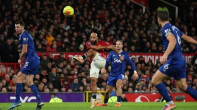 Amorim Frustrasi Banget Lihat MU Bingung Lawan 10 Orang, Performa Menyedihkan di Lapangan!