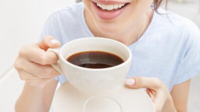 Nggak Cuma Bikin Melek, Minum Kopi Setiap Hari Juga Bisa Lindungi Jantung Anda