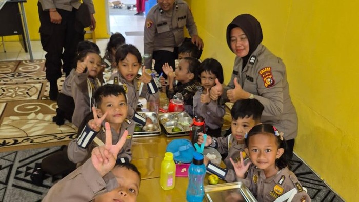 SPPG Polres Inhu Hadirkan MBG Berkualitas untuk 1.495 Siswa, Sebuah Langkah untuk Masa Depat yang Lebih Baik