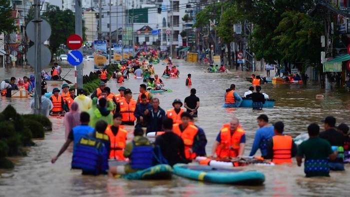 **Vietnam Bersiap Hadapi Topan Verbena Setelah Banjir Mematikan**